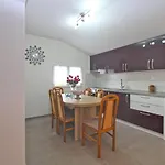 Apartament Oliva 2211 *