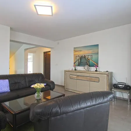 Oliva 2211 * Πούλα