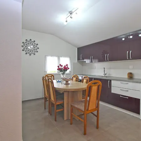 Διαμέρισμα Oliva 2211 *