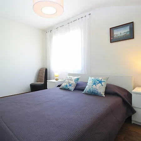 Oliva 2211 Apartment Pula