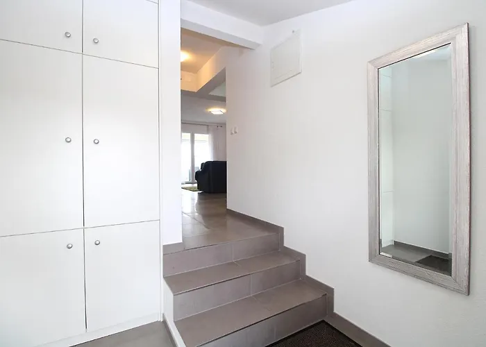 Oliva 2211 Apartment Pula