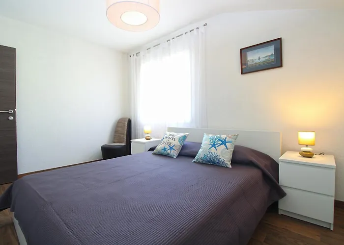 Oliva 2211 Apartment Pula