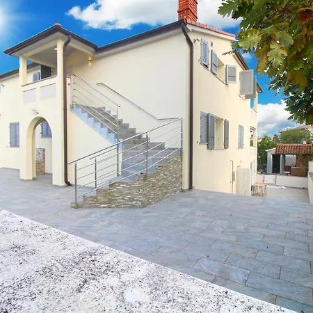 Oliva 2211 Lejlighed *