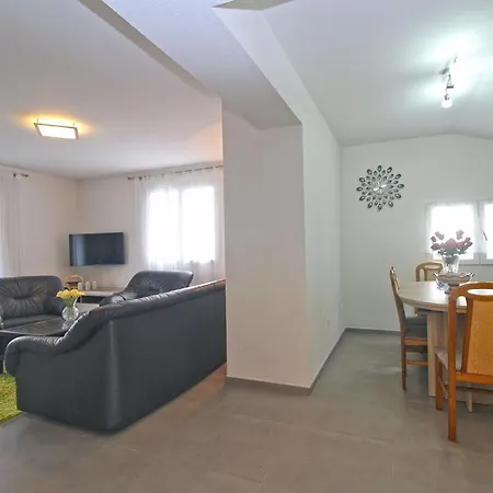 Oliva 2211 Apartment *