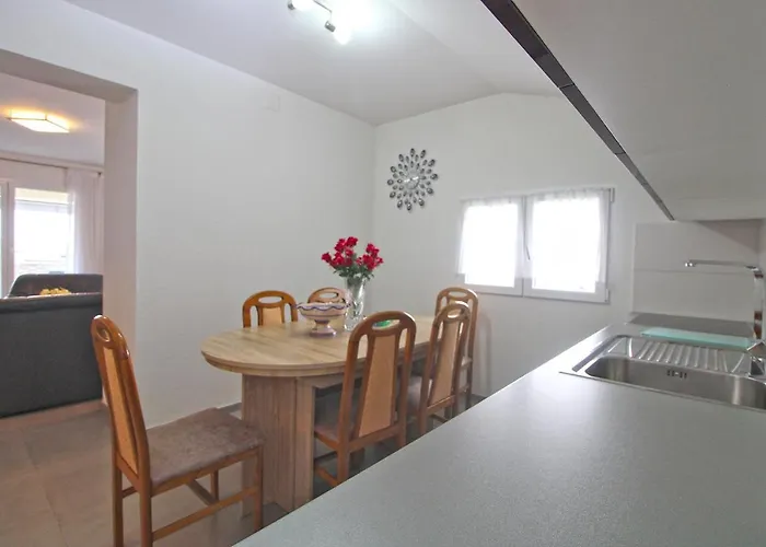 Oliva 2211 Apartman Pula