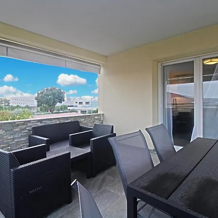 Oliva 2211 * プーラ